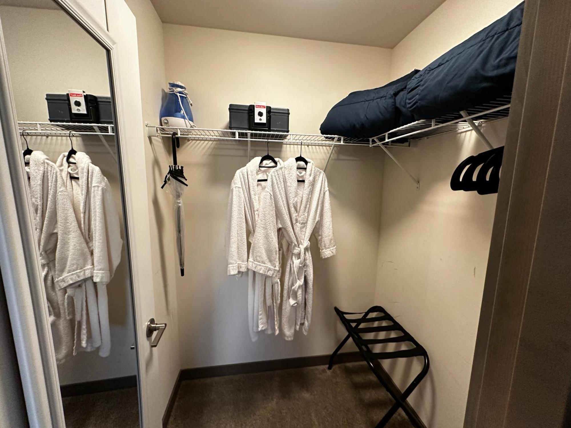 Central Tacoma Homestay With Breakfast Included -Private Room- Room photo